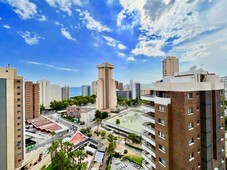 Bonito apartamento con vistas al mar. Fantástica ubicación y totalmente reformado y equipado.