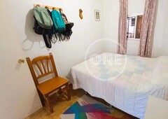 Casa con 2 habitaciones amueblada con calefacción y aire acondicionado en Málaga