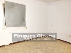 Piso en venta en vilarroja () para reformar! en Girona