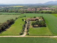Casa rural de 290m² con 13,188m² de jardín en venta en Alt Empordà