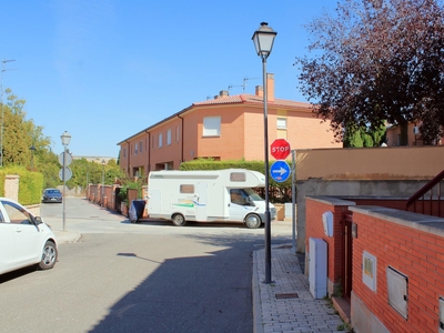 Chalet adosado en venta, Fuensaldaña, Valladolid