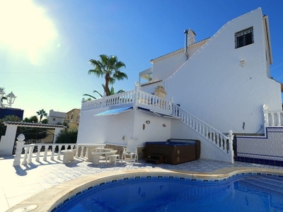 Chalet en venta en Villamartin, Orihuela, Alicante