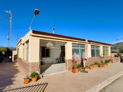 Venta de casa con terraza en San Vicente del Raspeig (Sant Vicent del Raspeig), Alcaná