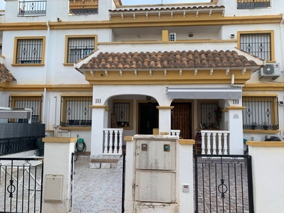 Unifamiliar en venta en Torrevieja de 86 m²