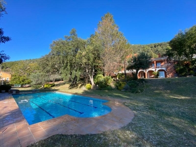 Casa con terreno en L'Ametlla del Vallès