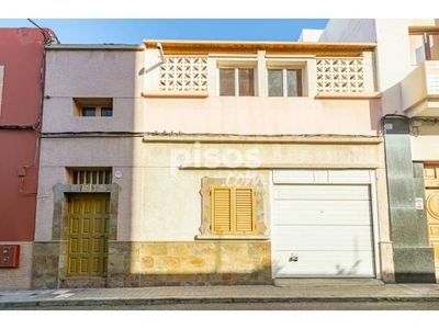 Casa en venta en Calle Padre Pedro Sanz Sainz, cerca de Calle Ana Benítez