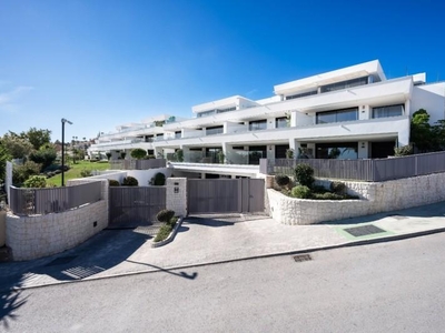 Piso en venta en Los Naranjos, Marbella